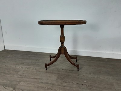 Lot 576 - VICTORIAN TEA TABLE