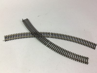 Lot 660 - GROUP OF HORNBY DUBLO TRACK