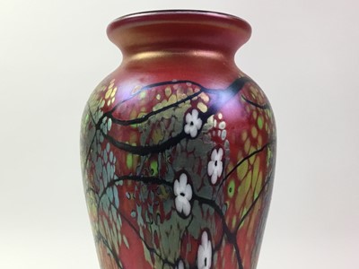 Lot 672 - OKRA STUDIO IRIDESCENT GLASS VASE