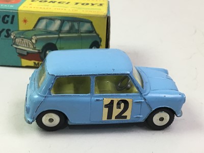 Lot 5 - CORGI TOYS, NO. 226