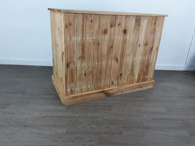 Lot 646 - RUSTIC PINE SHOP COUNTER