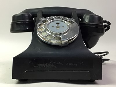 Lot 685 - VINTAGE BLACK BAKELITE TELEPHONE