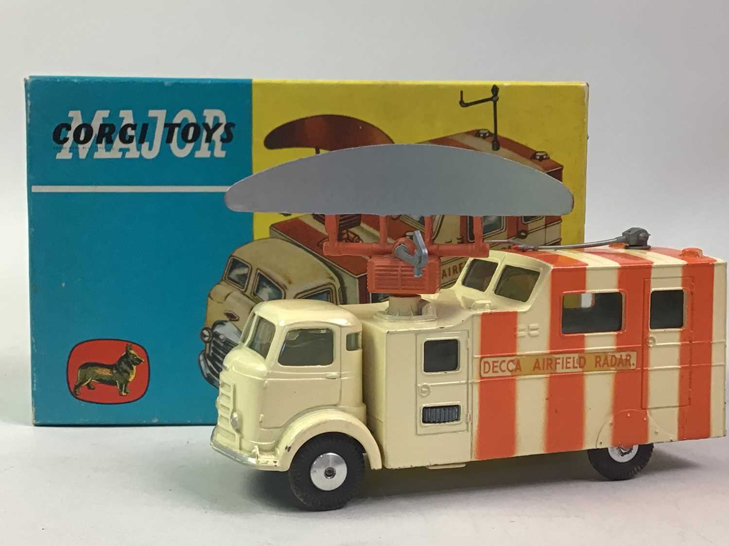 Lot 34 - CORGI TOYS, NO. 1106