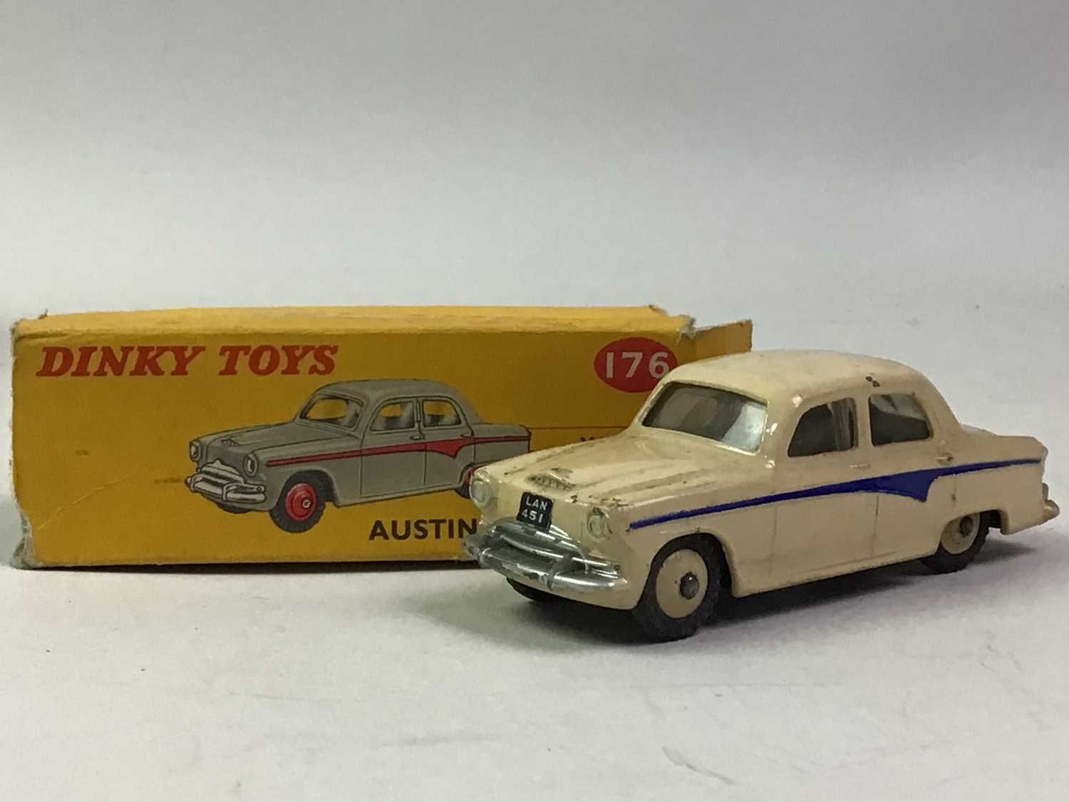 Lot 45 - DINKY TOYS, NO. 176