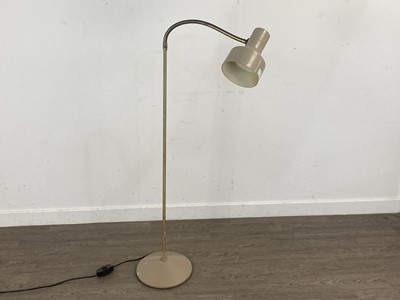 Lot 693 - MID CENTURY FLOOR LAMP