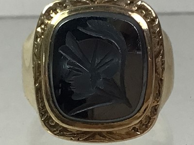 Lot 618 - TWO NINE CARAT GOLD RINGS