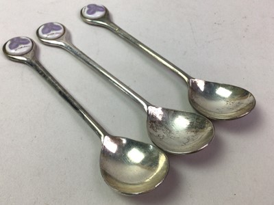 Lot 723 - SET OF SIX SILVER COFFEE SPOONS