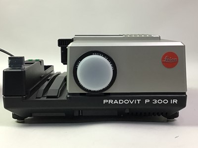 Lot 815 - LEICA PRADOVIT P300IR SLIDE PROJECTOR