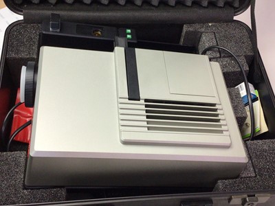 Lot 815 - LEICA PRADOVIT P300IR SLIDE PROJECTOR