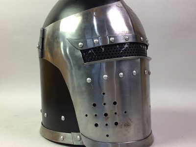 Lot 819 - REPLICA KNIGHTS HELMET