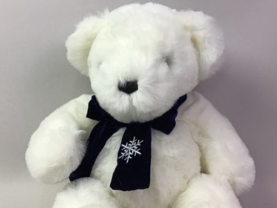 Lot 853 - GROUP OF SOFT TOYS