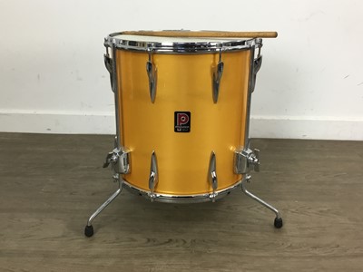 Lot 792 - VINTAGE DRUM KIT