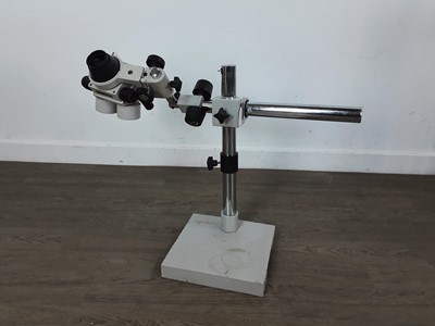 Lot 870 - TRINOCULAR STEREO MICROSCOPE