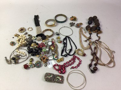 Lot 88 - COLLECTION OF JEWELLERY AND WATCHES