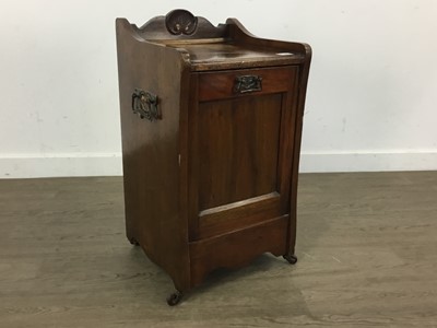 Lot 31 - EDWARDIAN MAHOGANY COAL DEPOT