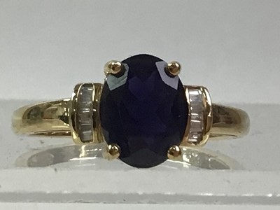 Lot 141 - COLLECTION OF DRESS RINGS