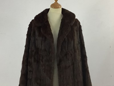 Lot 146 - LADIES FUR COAT