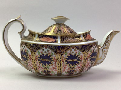 Lot 152 - ROYAL CROWN DERBY.