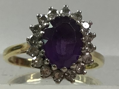 Lot 176 - AMETHYST AND DIAMOND RING
