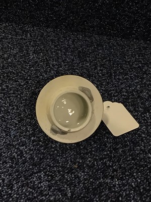 Lot 1305 - FIRST PERIOD WORCESTER, 'KAKIEMON' VASE AND COVER