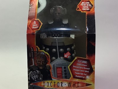 Lot 325 - DOCTOR WHO