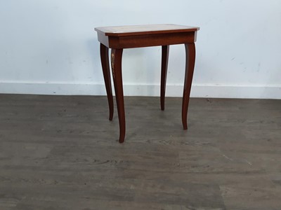 Lot 382 - ITALIAN SORRENTO MUSICAL TABLE