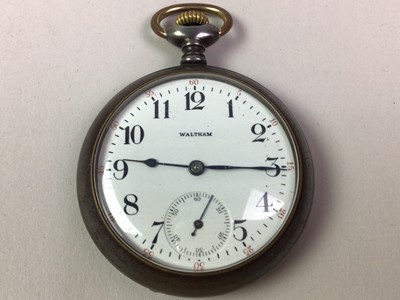 Lot 423 - WALTHAM OPEN FACED POCKET WATCH