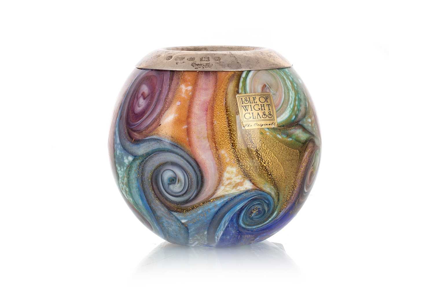 Lot 11 - TIMOTHY HARRIS FOR ISLE OF WIGHT GLASS, SILVER MOUNTED GLASS VESTA / VASE