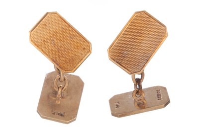 Lot 425 - PAIR OF NINE CARAT GOLD CUFFLINKS