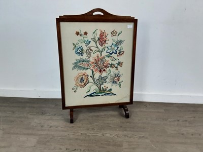 Lot 463 - OAK FIRESCREEN