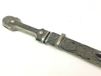 Lot 449 - INDIAN DAGGER
