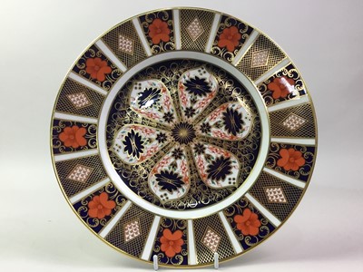 Lot 515 - PAIR OF ROYAL CROWN DERBY CABINET PLATES