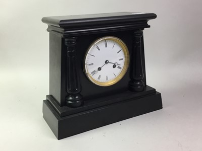 Lot 555 - BLACK SLATE MANTEL CLOCK