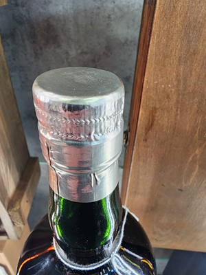 Lot 183 - BEN NEVIS 1964 40 YEAR OLD DOUGLAS LAING OLD & RARE