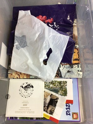 Lot 32 - HAND PAINTED RELIGIOUS ICON DEPICTING MADONNA AND CHILD