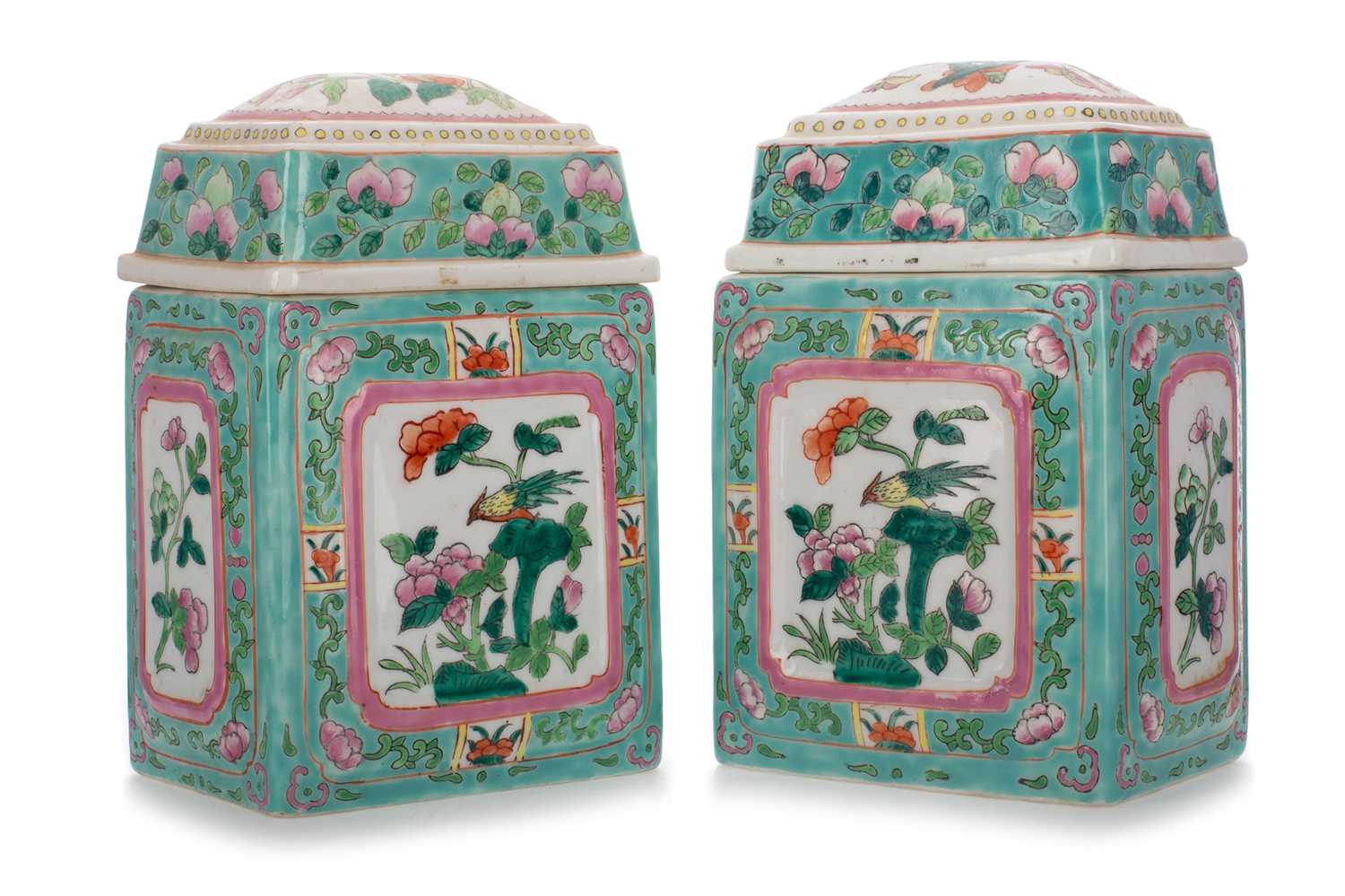 Lot 821 - PAIR OF CHINESE NYONYA STRAITS PERANAKAN LIDDED JARS