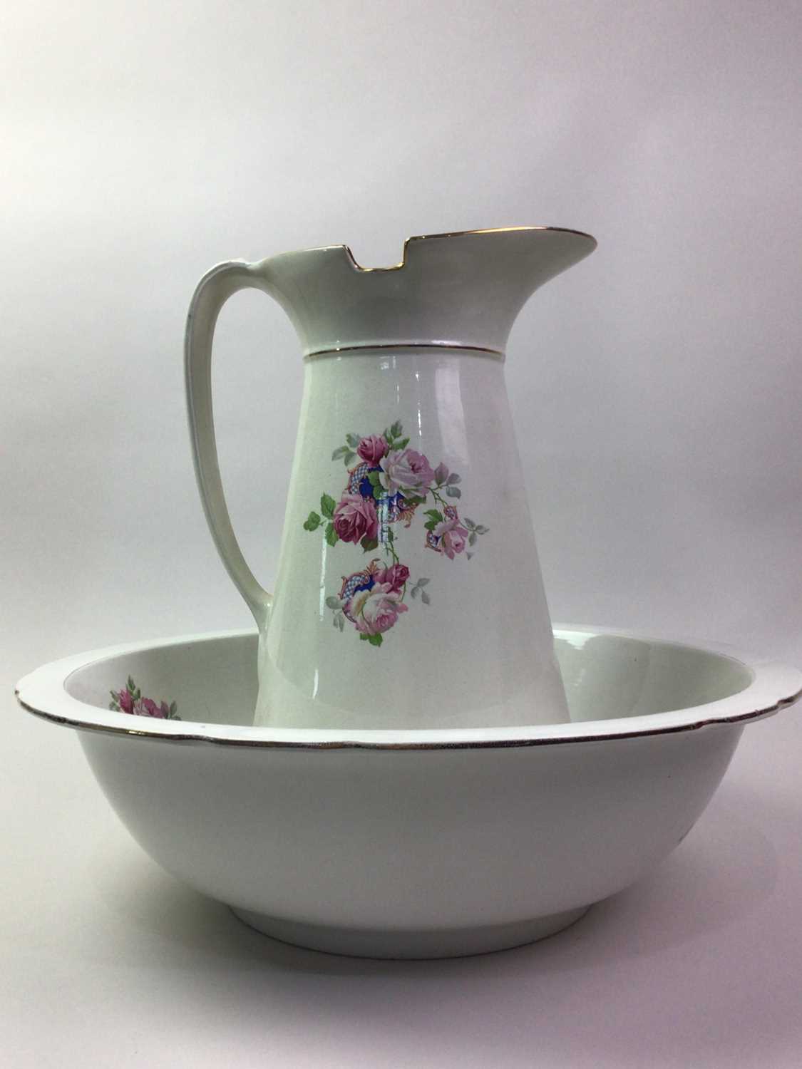 Lot 76 - EDWARDIAN EWER AND BASIN