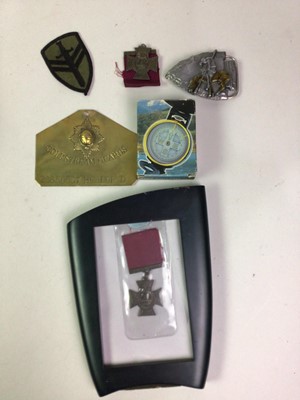 Lot 133 - COLLECTION OF MILITARIA