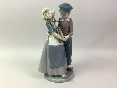 Lot 157 - LLADRO FIGURE GROUP