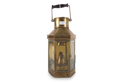 Lot 1372 - BULPITT & SONS, SHIP'S BRASS CABIN LAMP