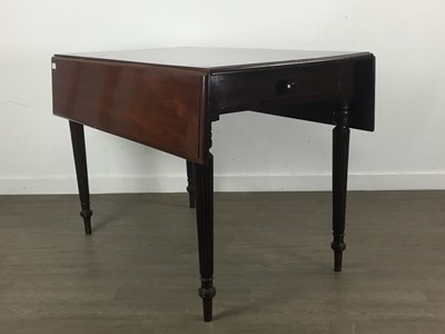 Lot 1375 - MAHOGANY PEMBROKE TABLE