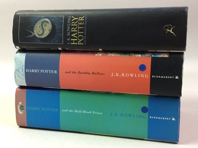 Lot 225 - GROUP OF HARRY POTTER BOOKS