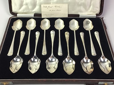 Lot 294 - SET OF TWELVE SILVER TEASPOONS