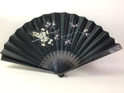 Lot 288 - EDWARDIAN PARASOL