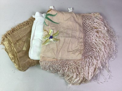 Lot 317 - COLLECTION OF LINEN