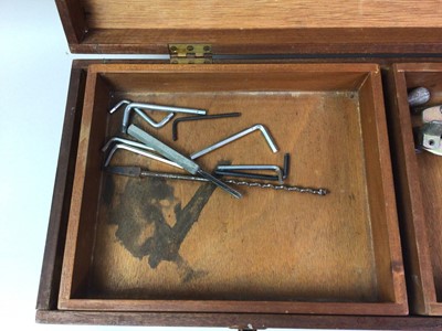 Lot 324 - VINTAGE TOOL BOX