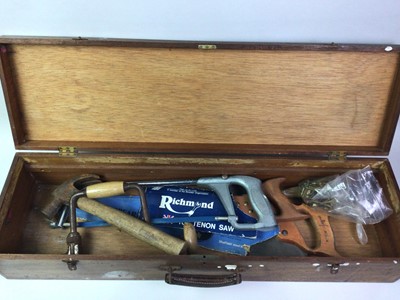 Lot 324 - VINTAGE TOOL BOX