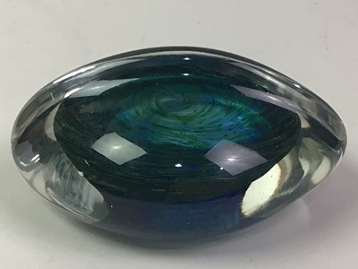 Lot 402 - MID CENTURY PAPERWEIGHT