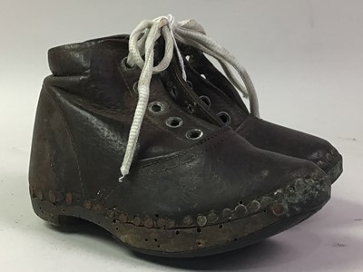 Lot 462 - PAIR OF CHILDS VICTORIAN LEATHER CLOG BOOTS