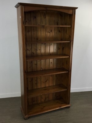 Lot 433 - PINE OPEN BOOKCASE